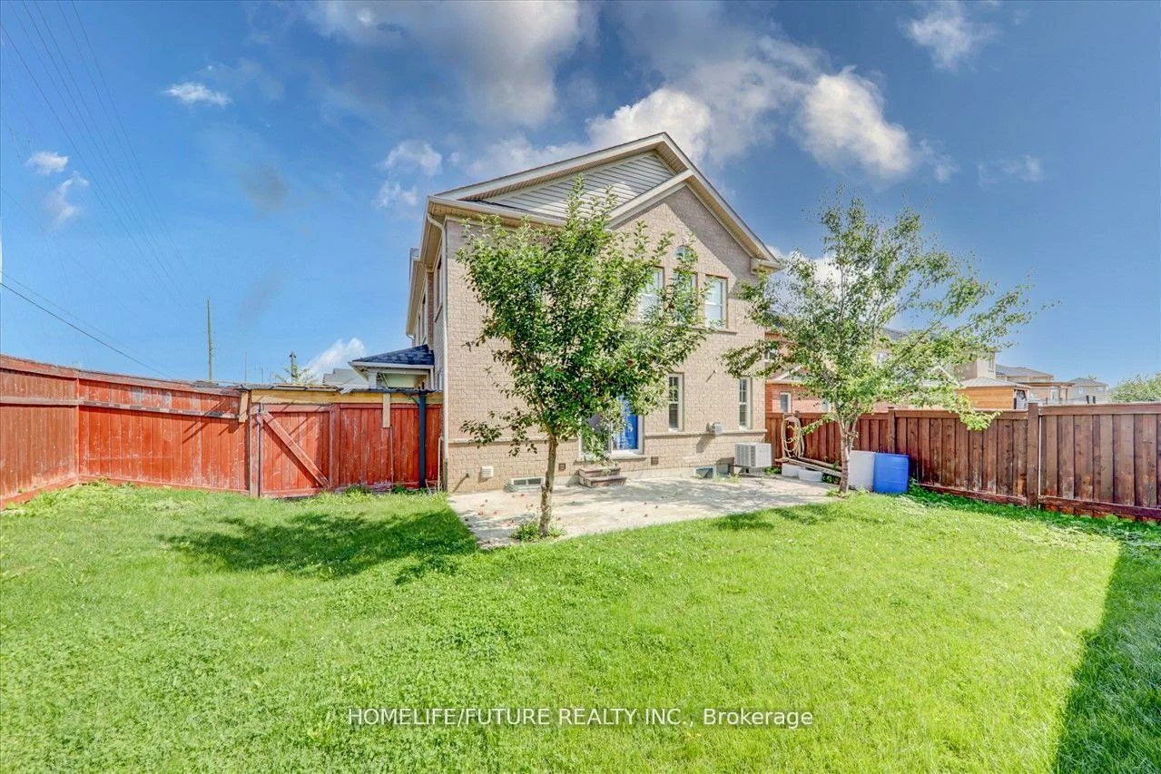939, Miller Park, Bradford, Bradford West Gwillimbury