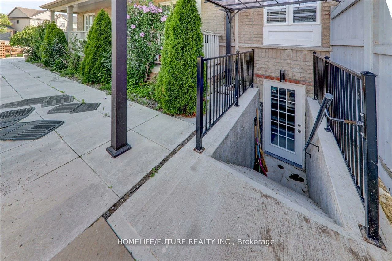 939, Miller Park, Bradford, Bradford West Gwillimbury