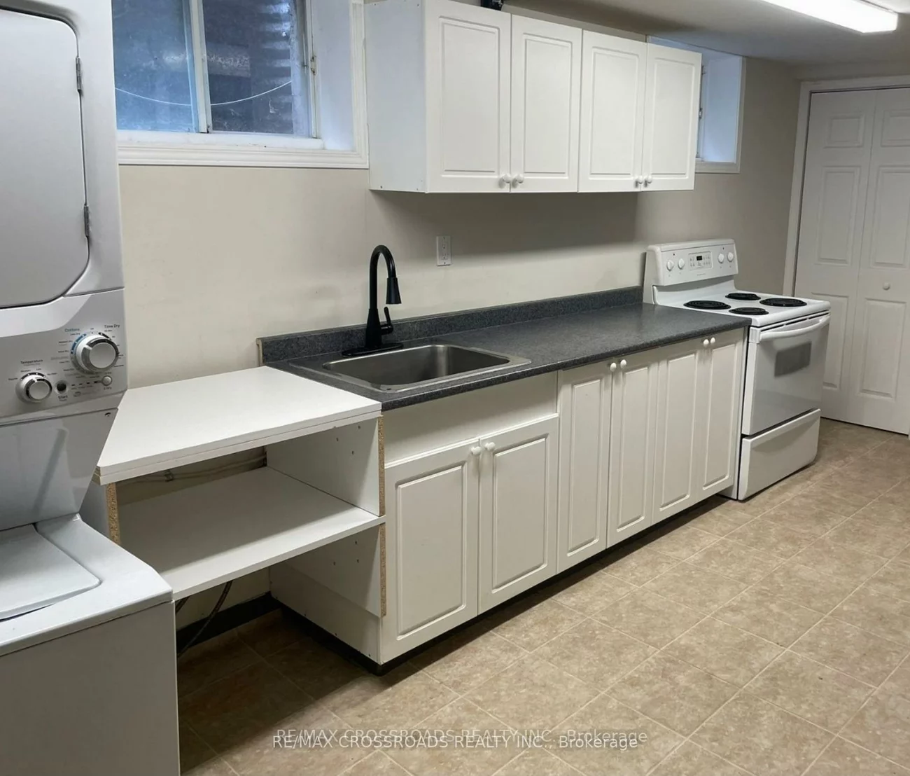 304, Orsi, Bradford, Bradford West Gwillimbury