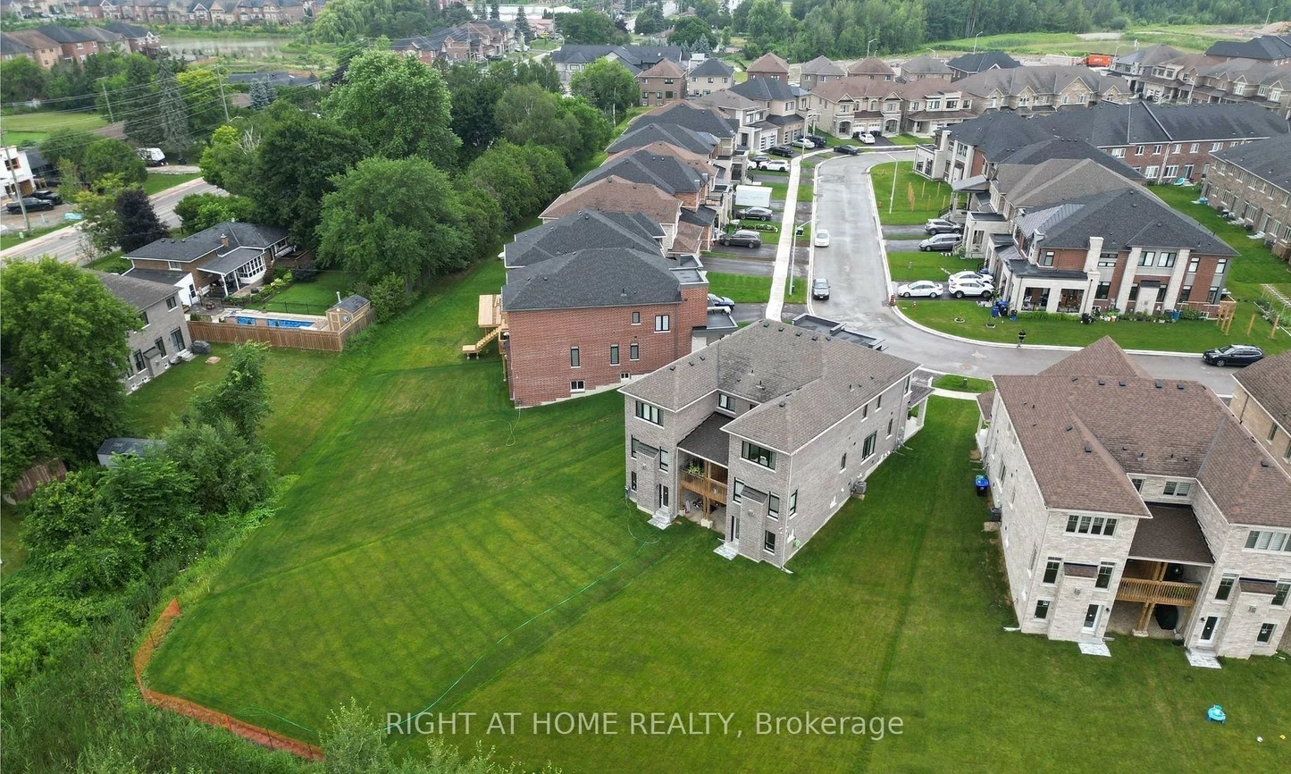 74, Westlake, Bradford, Bradford West Gwillimbury