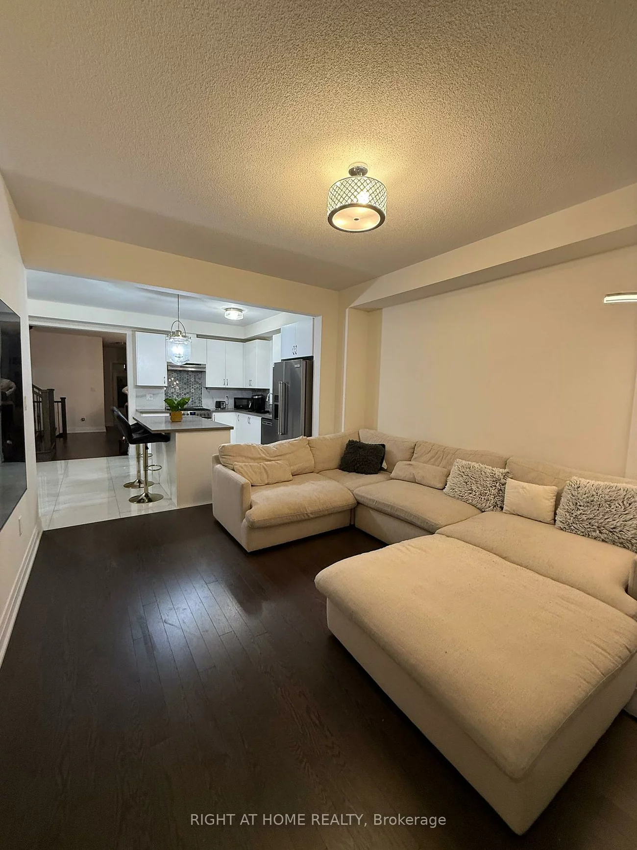 74, Westlake, Bradford, Bradford West Gwillimbury