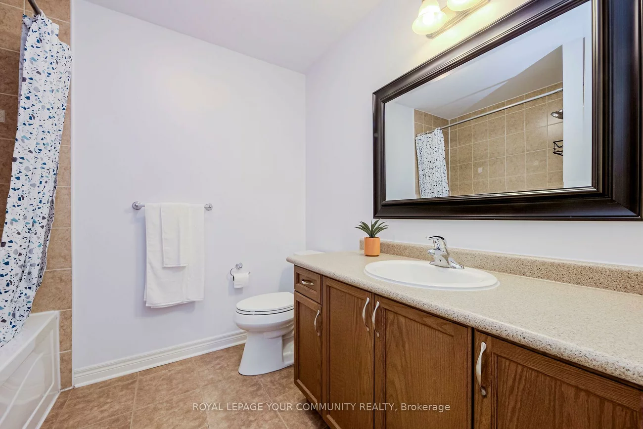 34, Meadowhawk, Bradford, Bradford West Gwillimbury