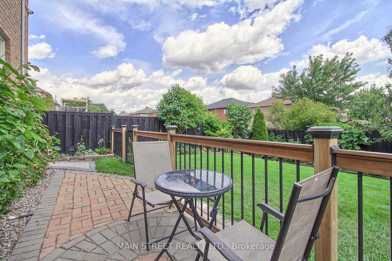 215, Melbourne, Bradford, Bradford West Gwillimbury