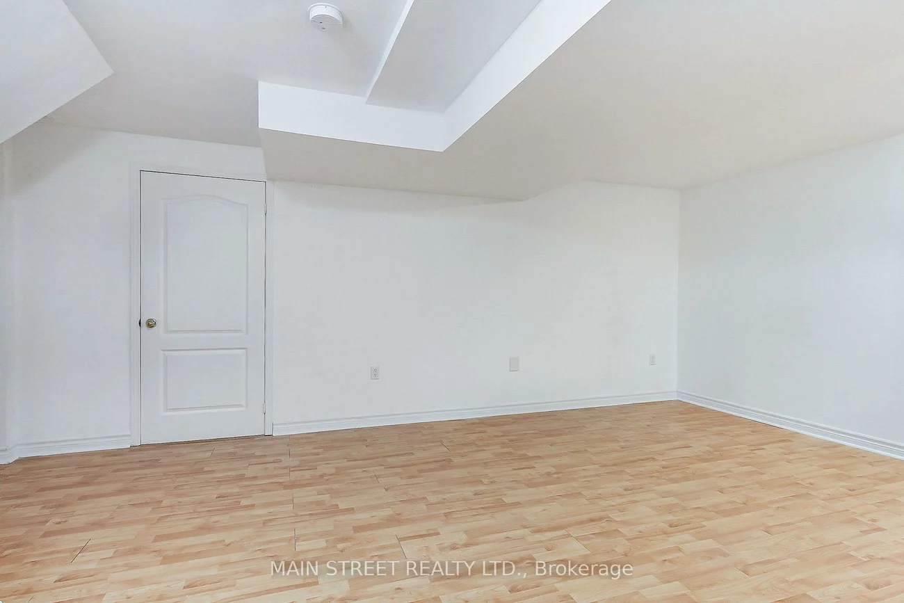 215, Melbourne, Bradford, Bradford West Gwillimbury