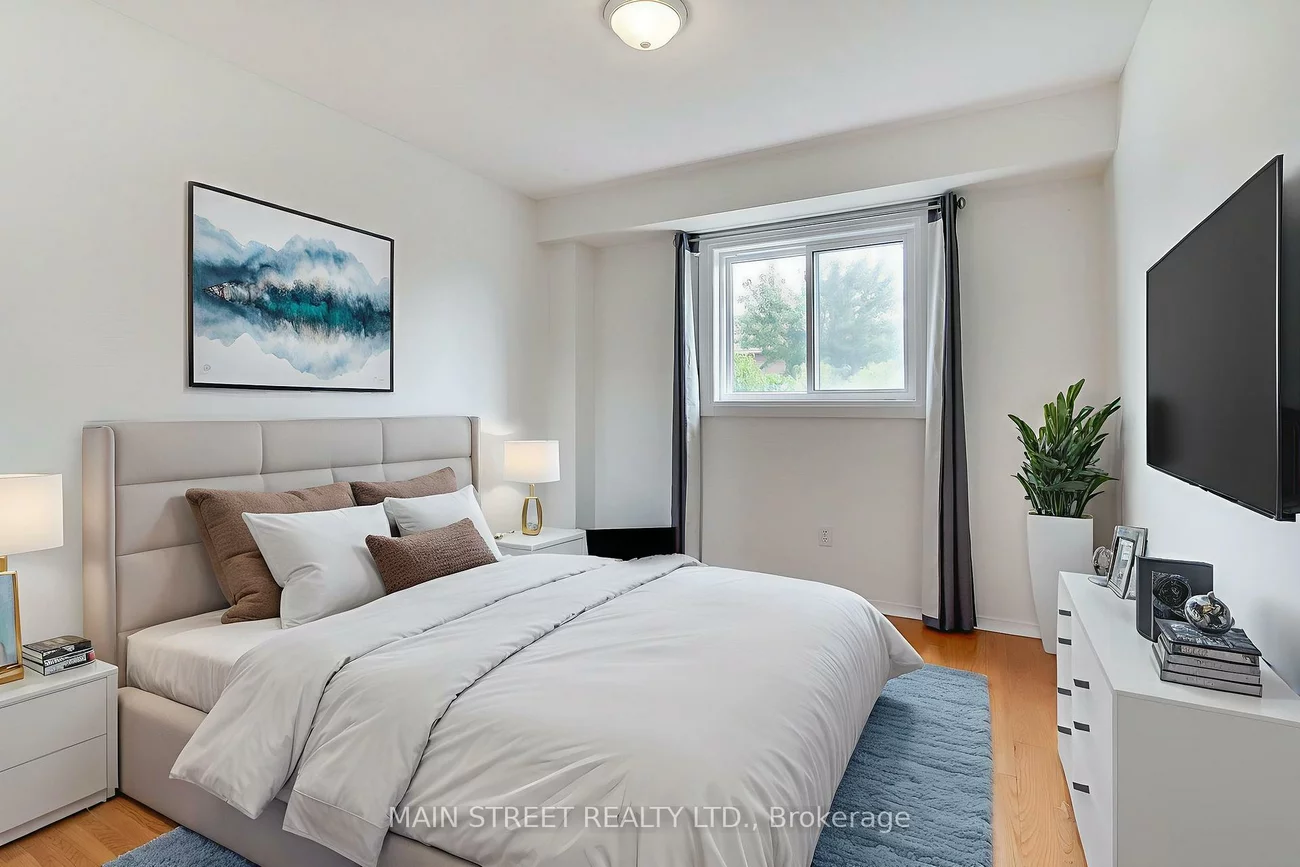 215, Melbourne, Bradford, Bradford West Gwillimbury