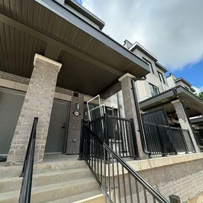 21, Baynes, Bradford, Bradford West Gwillimbury