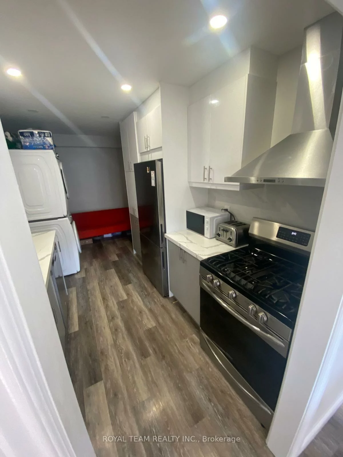 72, Adams, Bradford, Bradford West Gwillimbury