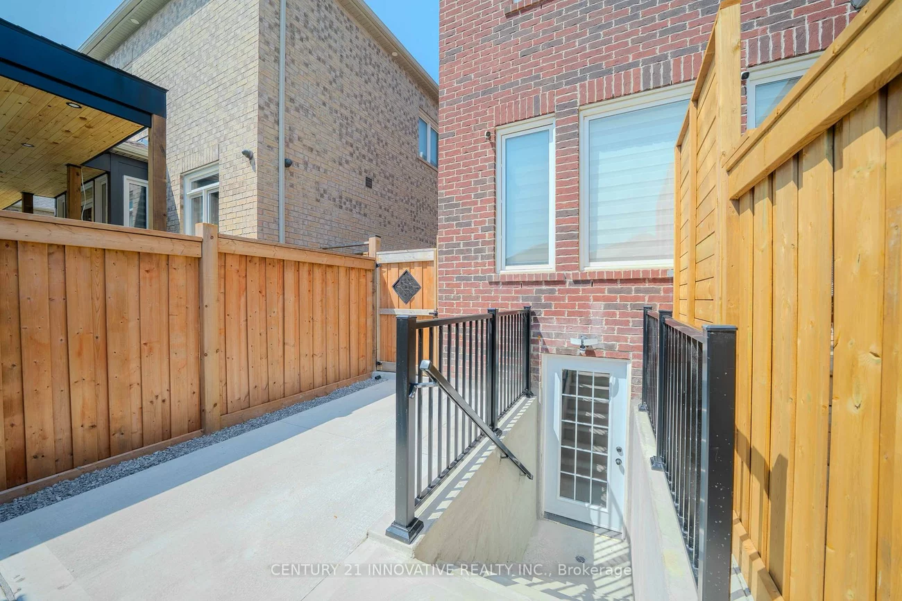 921, Langford, Bradford, Bradford West Gwillimbury