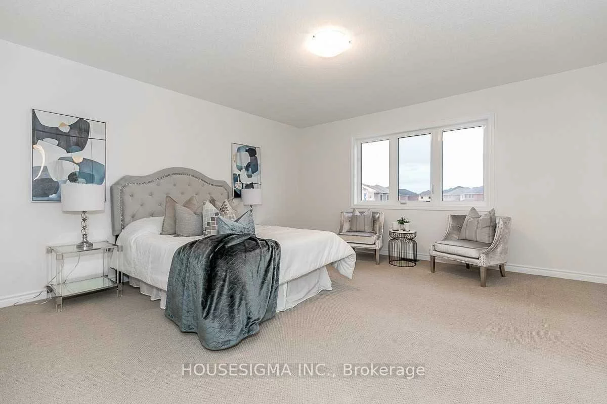 121, Ferragine, Bradford, Bradford West Gwillimbury