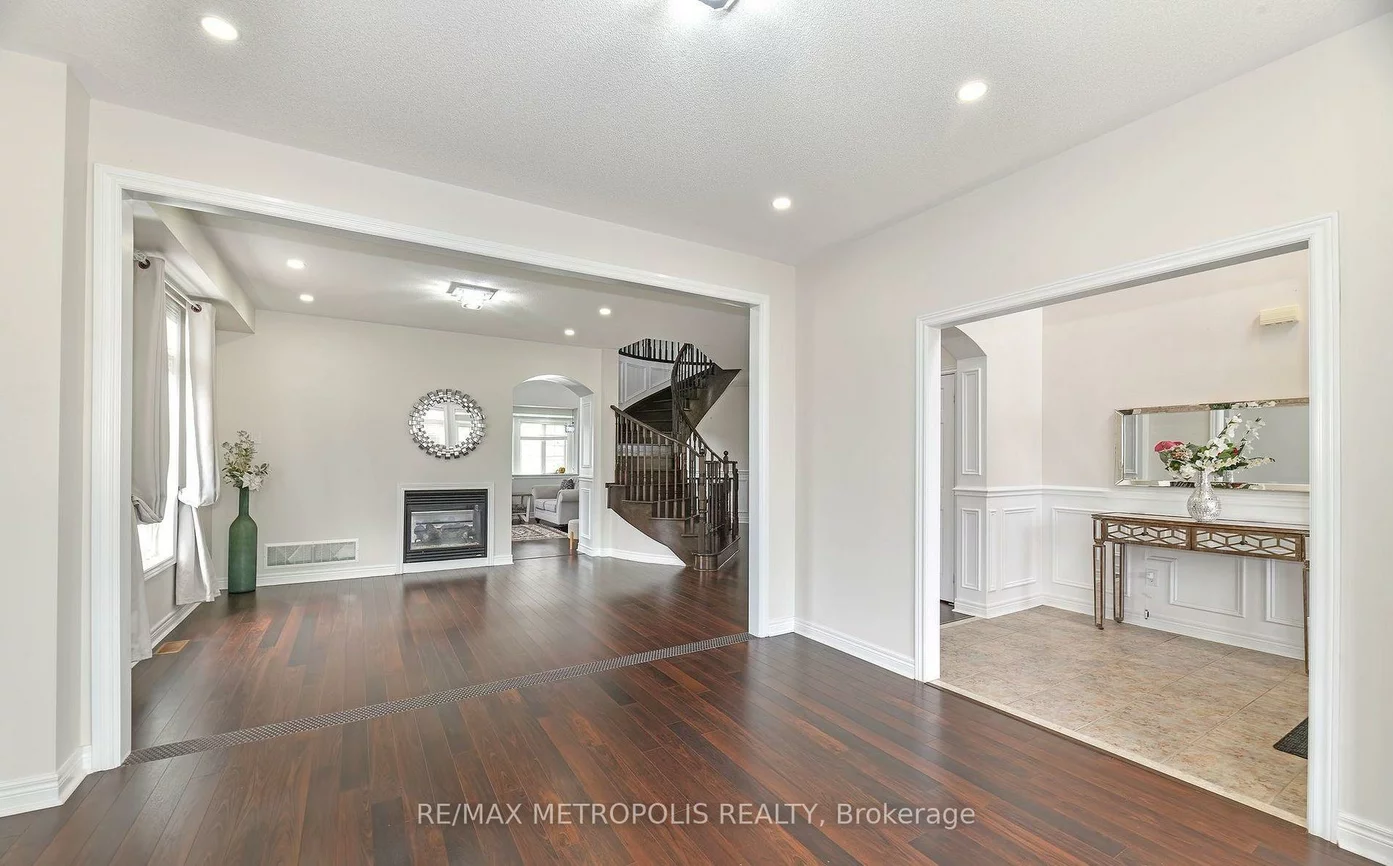 24, Faris, Bradford, Bradford West Gwillimbury
