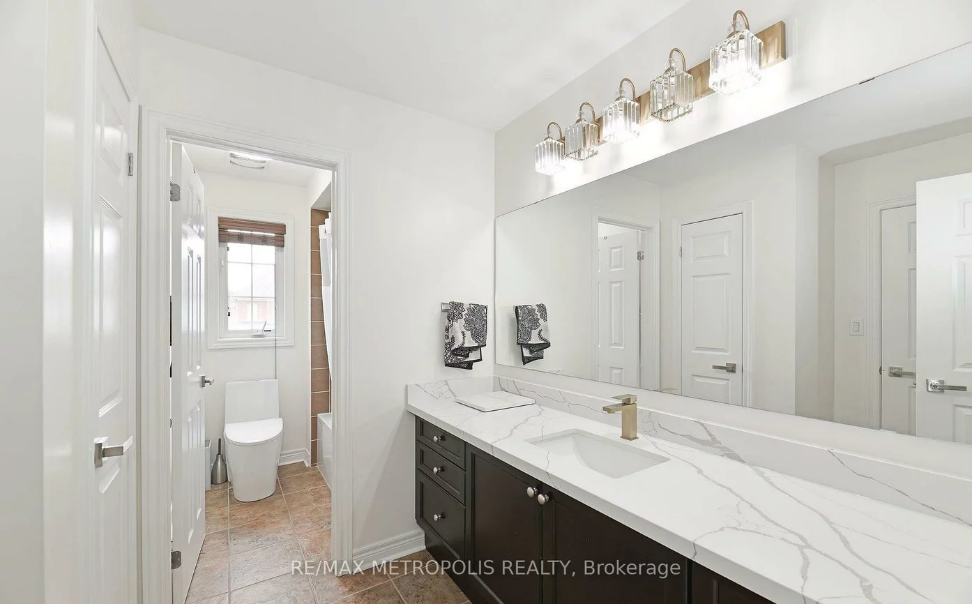 24, Faris, Bradford, Bradford West Gwillimbury