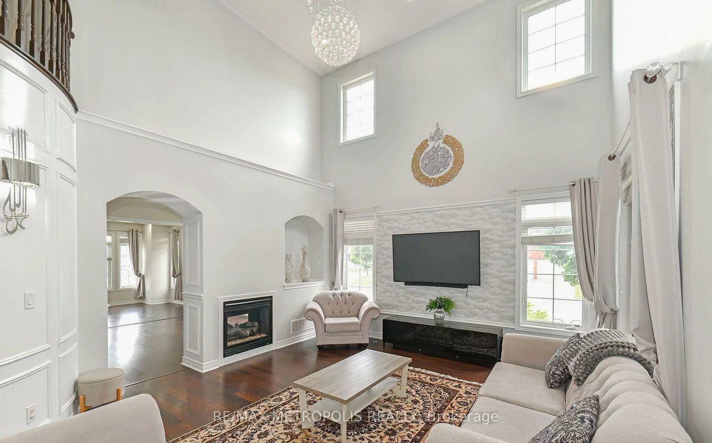 24, Faris, Bradford, Bradford West Gwillimbury