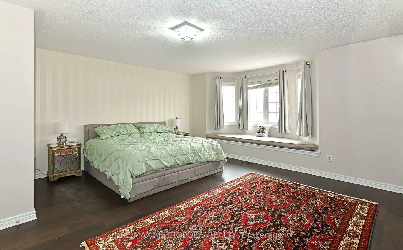 24, Faris, Bradford, Bradford West Gwillimbury