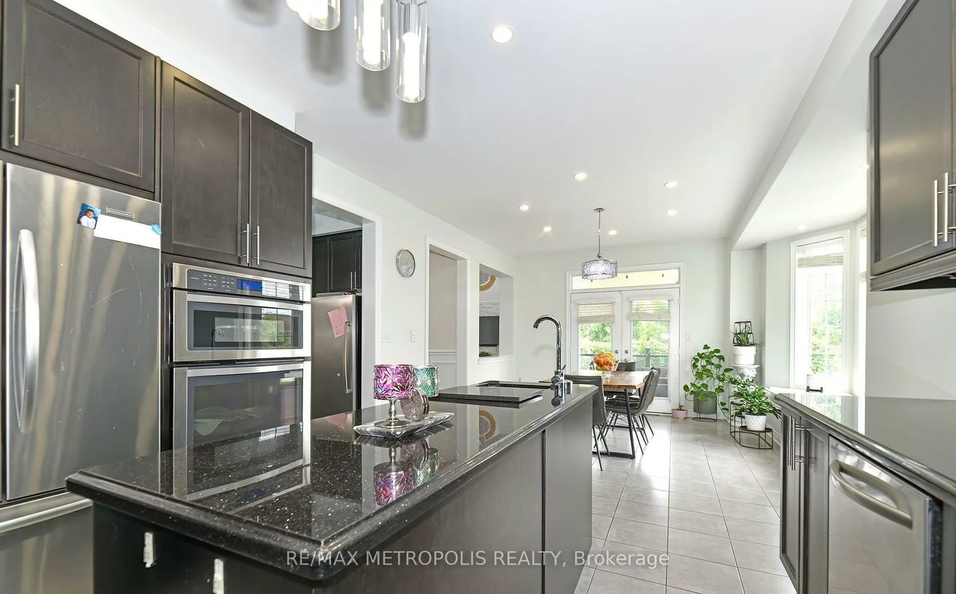 24, Faris, Bradford, Bradford West Gwillimbury