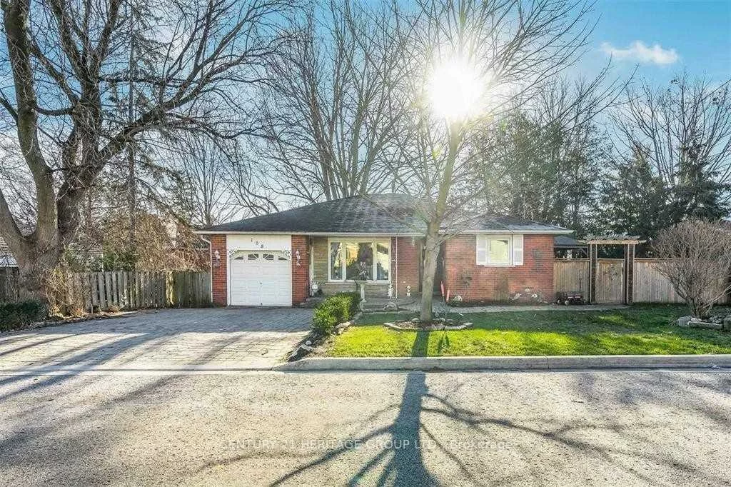 108, Hurd, Bradford, Bradford West Gwillimbury