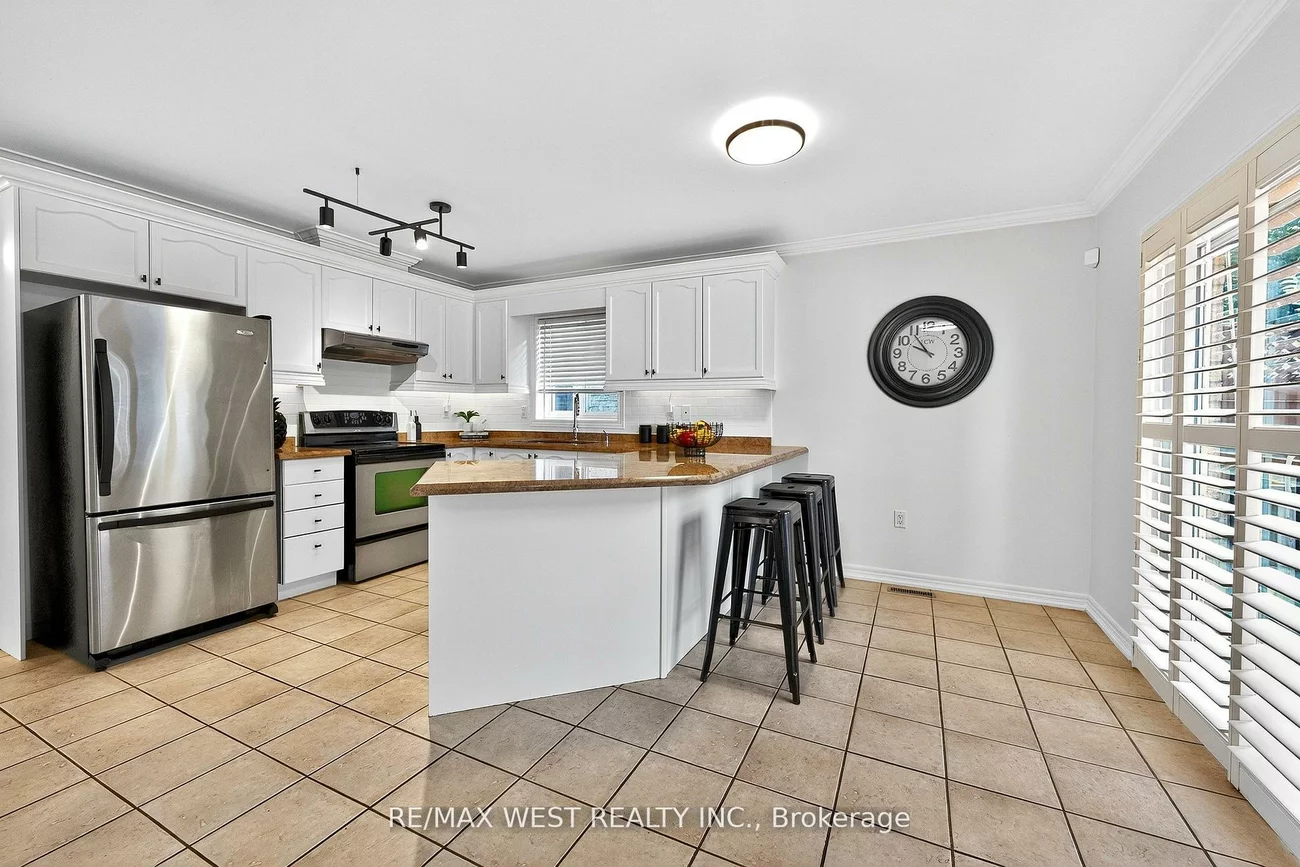 26, Highland, Bradford, Bradford West Gwillimbury