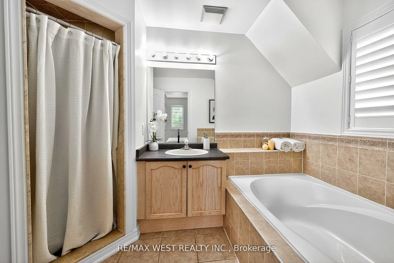 26, Highland, Bradford, Bradford West Gwillimbury