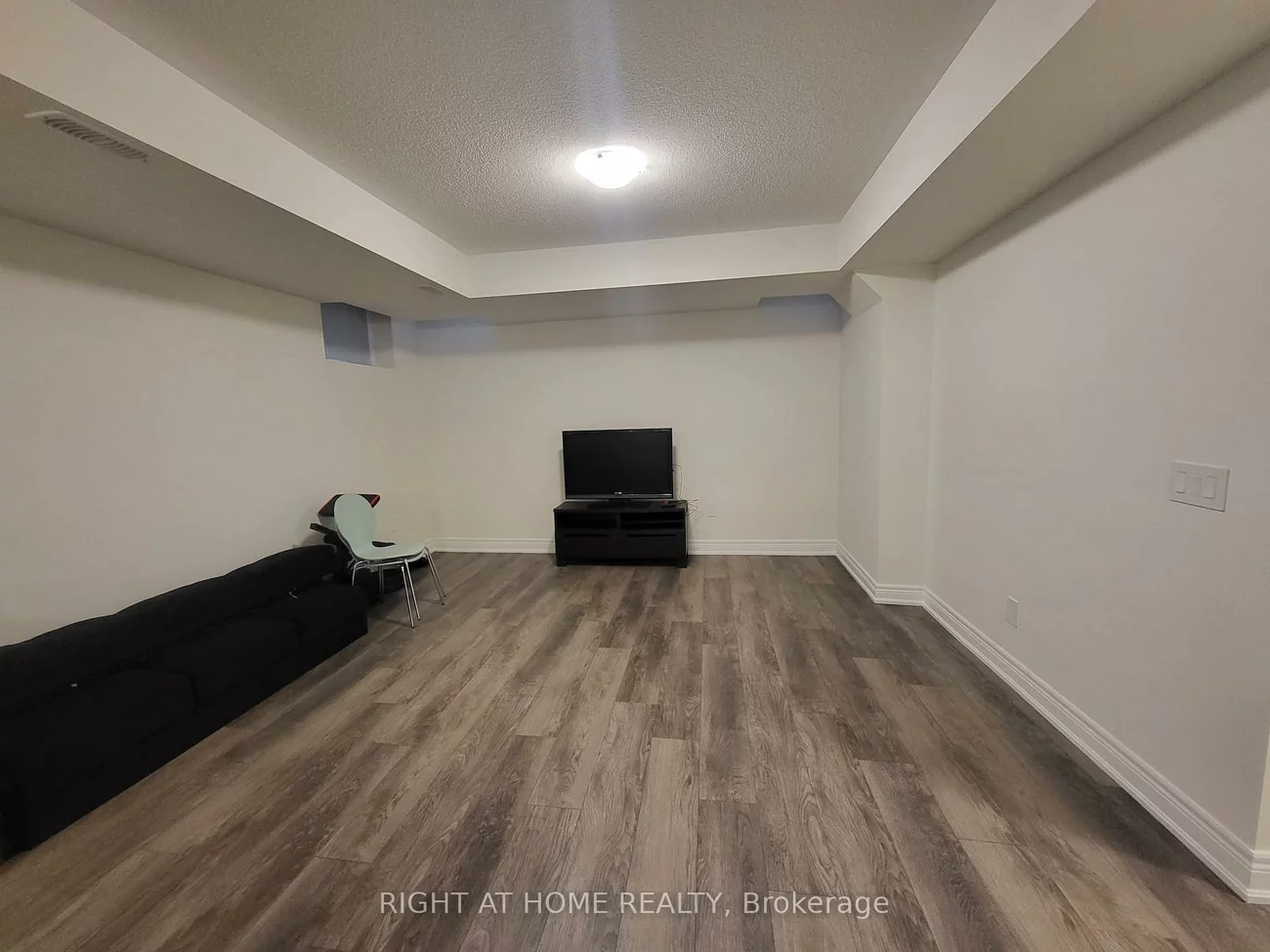 98, Wraggs, Bond Head, Bradford West Gwillimbury