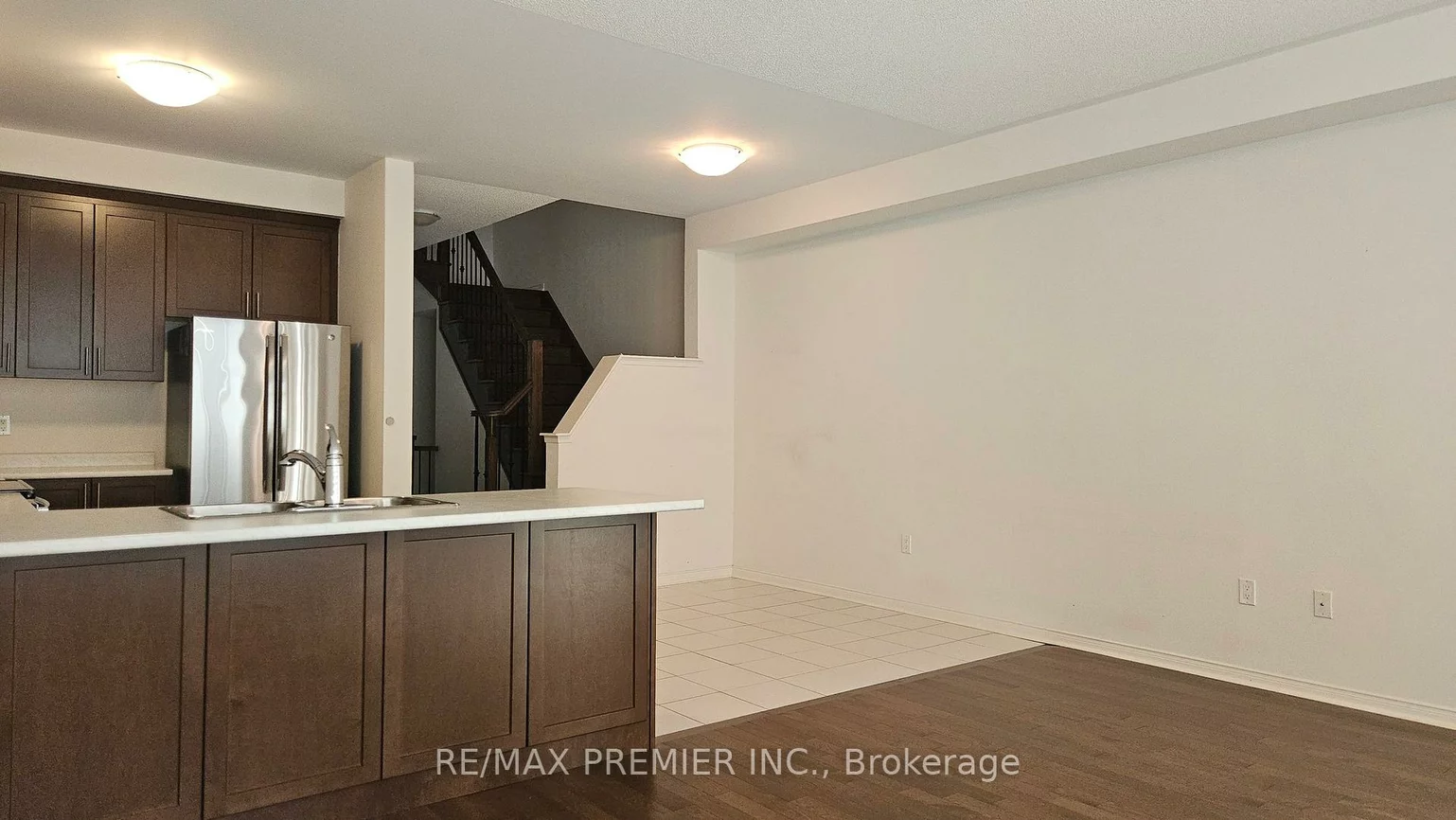 96, Fortis, Bradford, Bradford West Gwillimbury