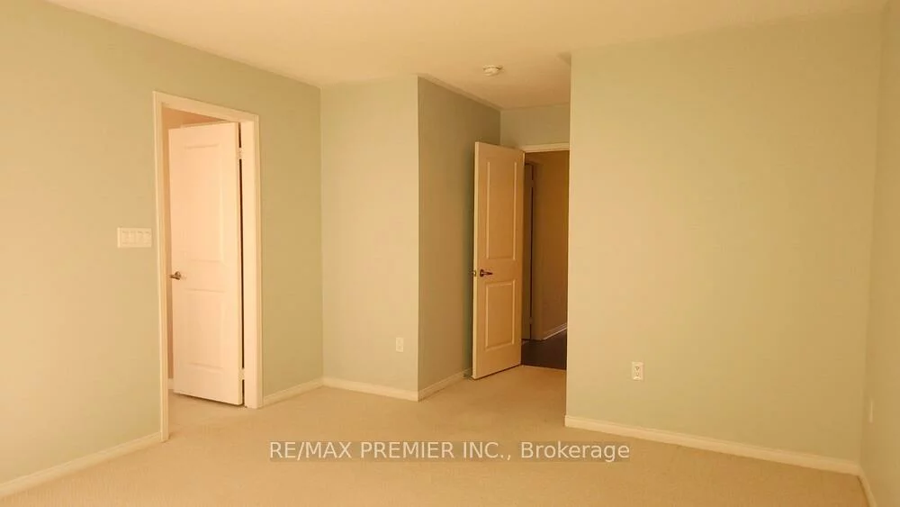 96, Fortis, Bradford, Bradford West Gwillimbury
