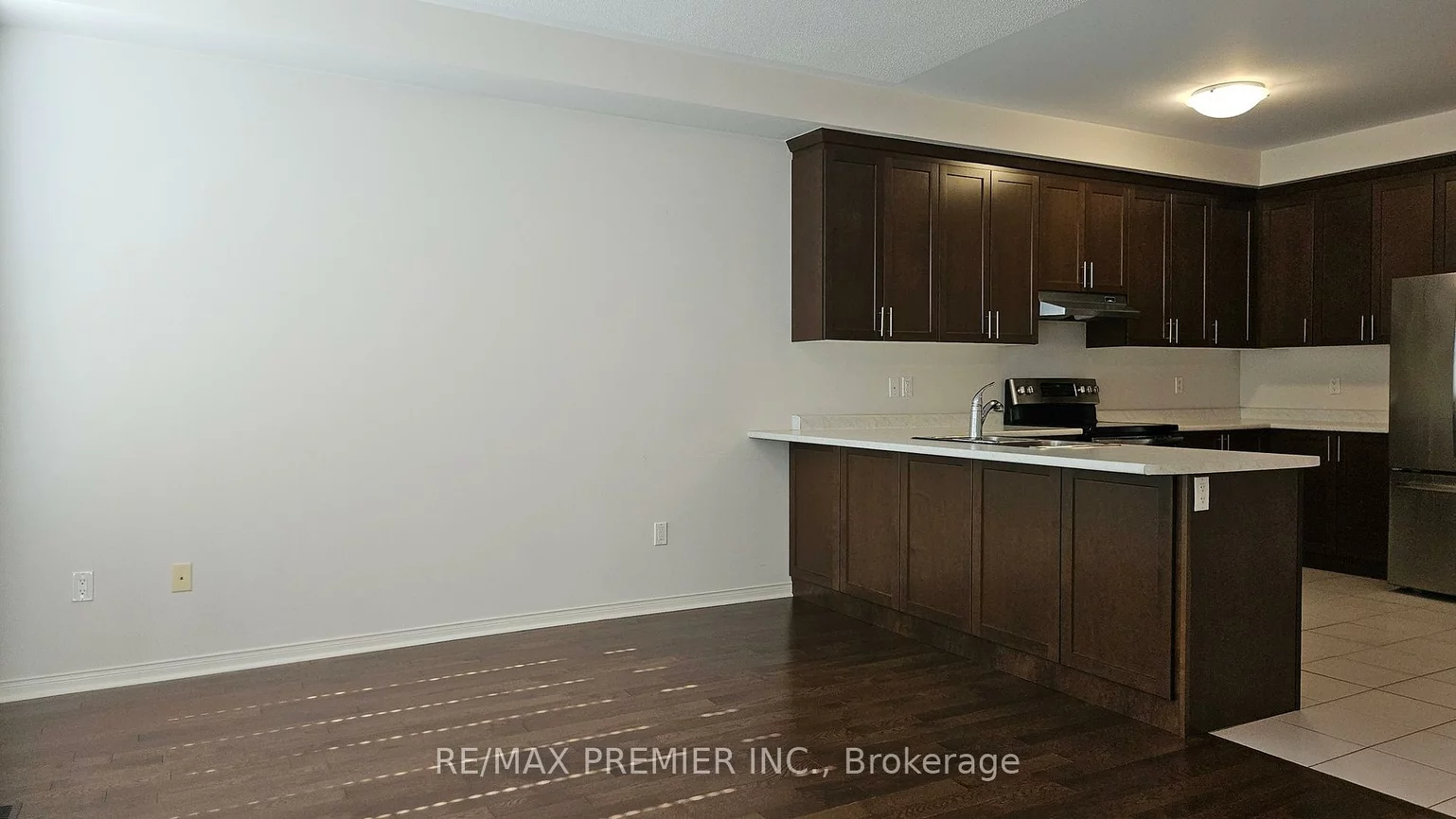 96, Fortis, Bradford, Bradford West Gwillimbury