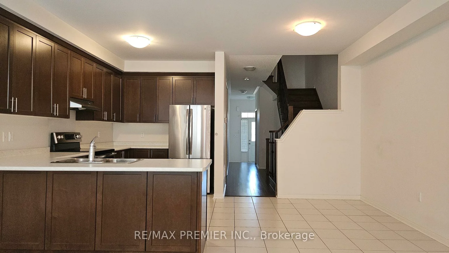 96, Fortis, Bradford, Bradford West Gwillimbury