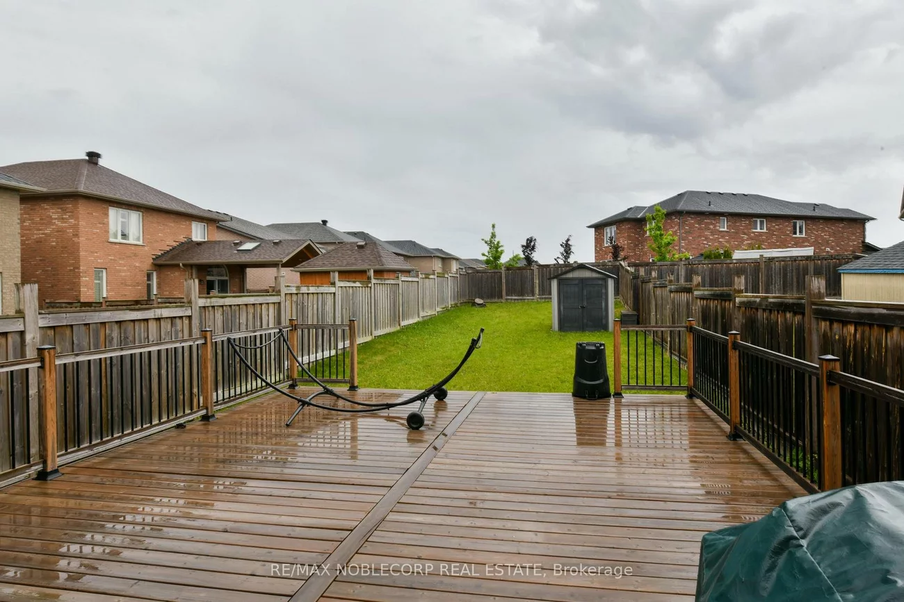 54, Long, Bradford, Bradford West Gwillimbury