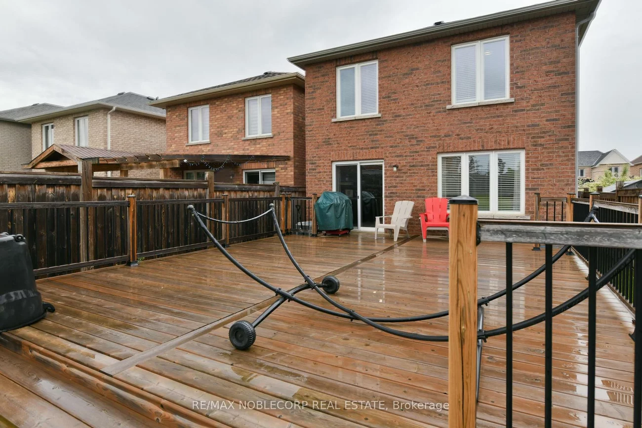 54, Long, Bradford, Bradford West Gwillimbury