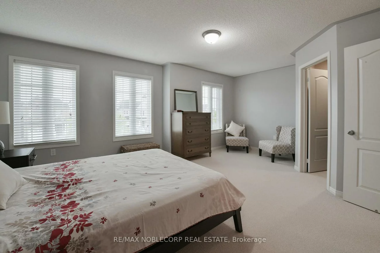 54, Long, Bradford, Bradford West Gwillimbury