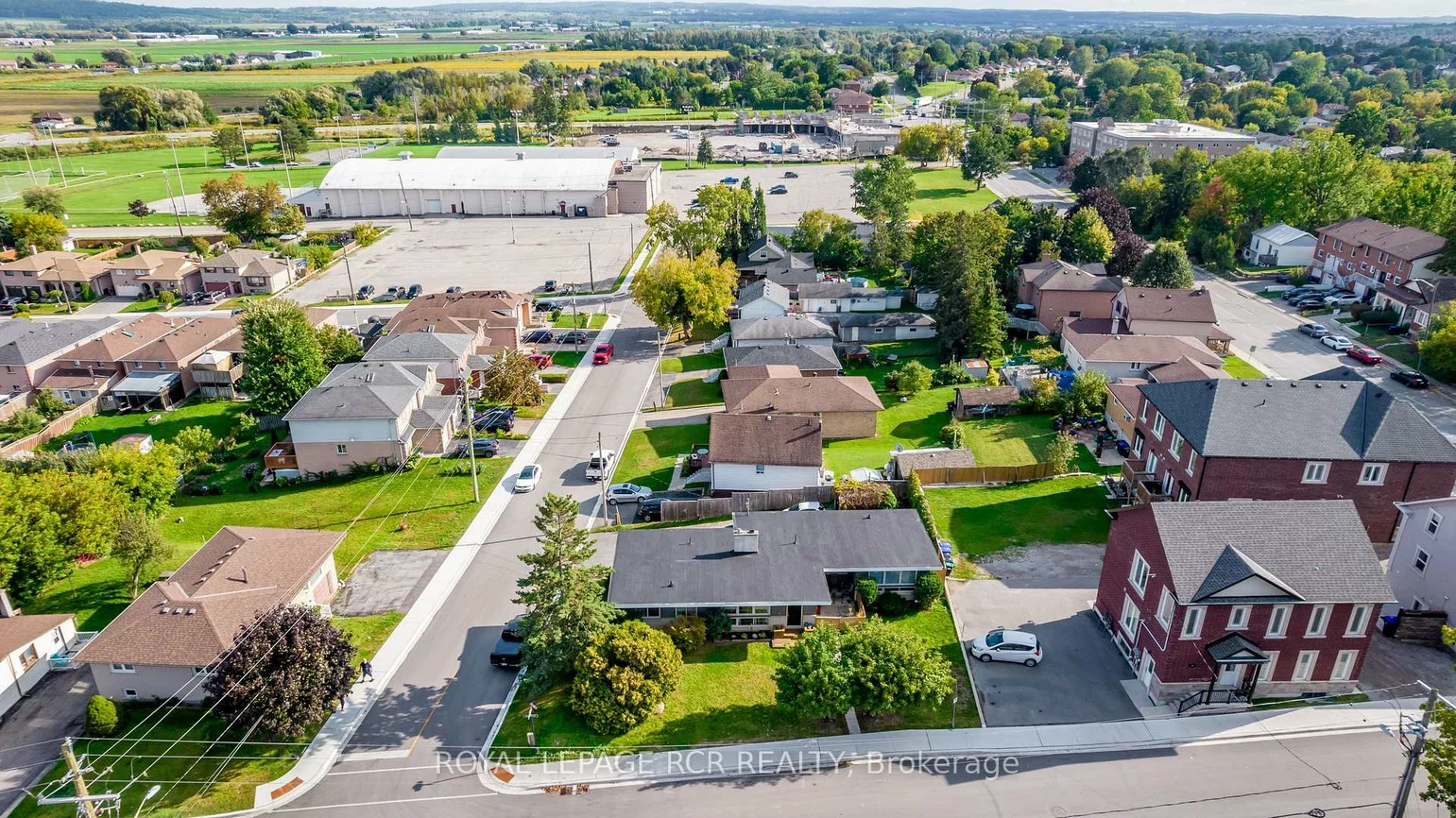 22, Centre, Bradford, Bradford West Gwillimbury