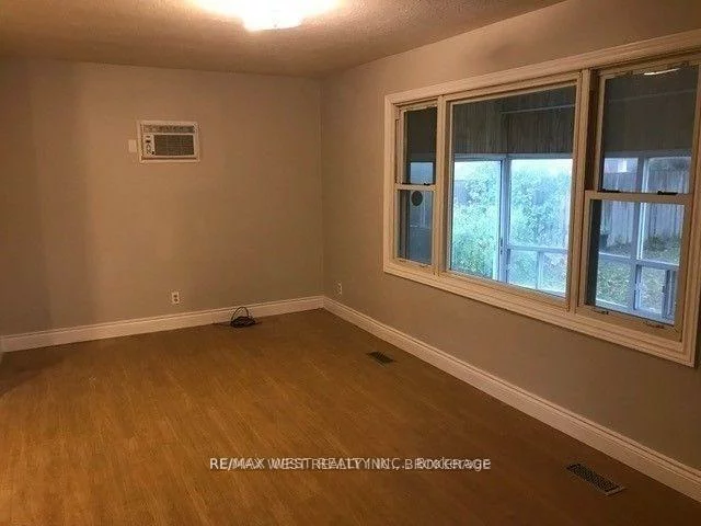 237, Frederick (Main), Bradford, Bradford West Gwillimbury