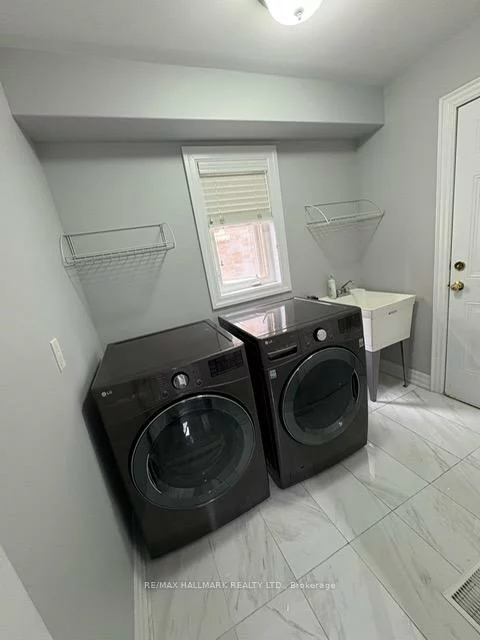 19, Wyman, Bradford, Bradford West Gwillimbury