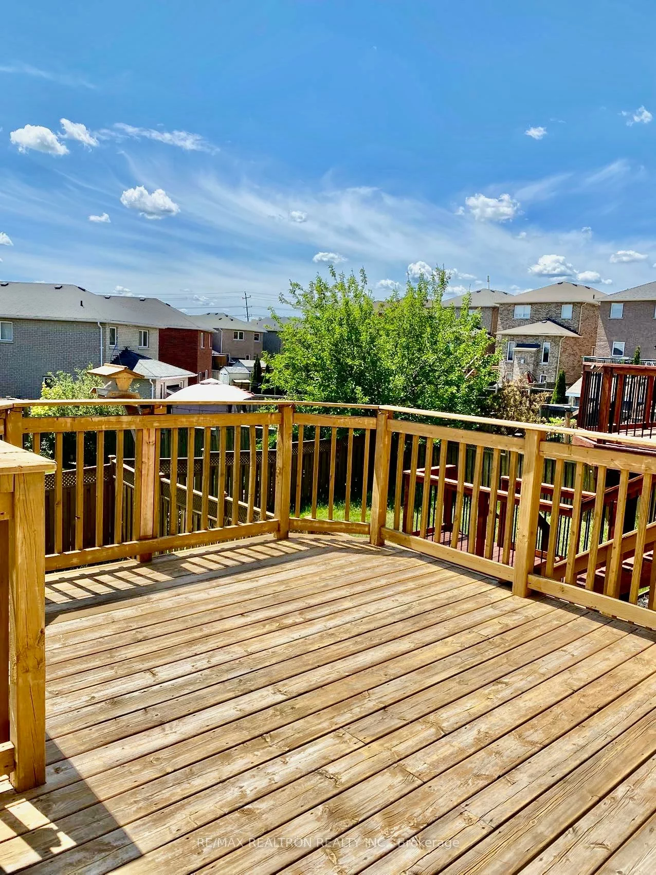 17, Christina, Bradford, Bradford West Gwillimbury