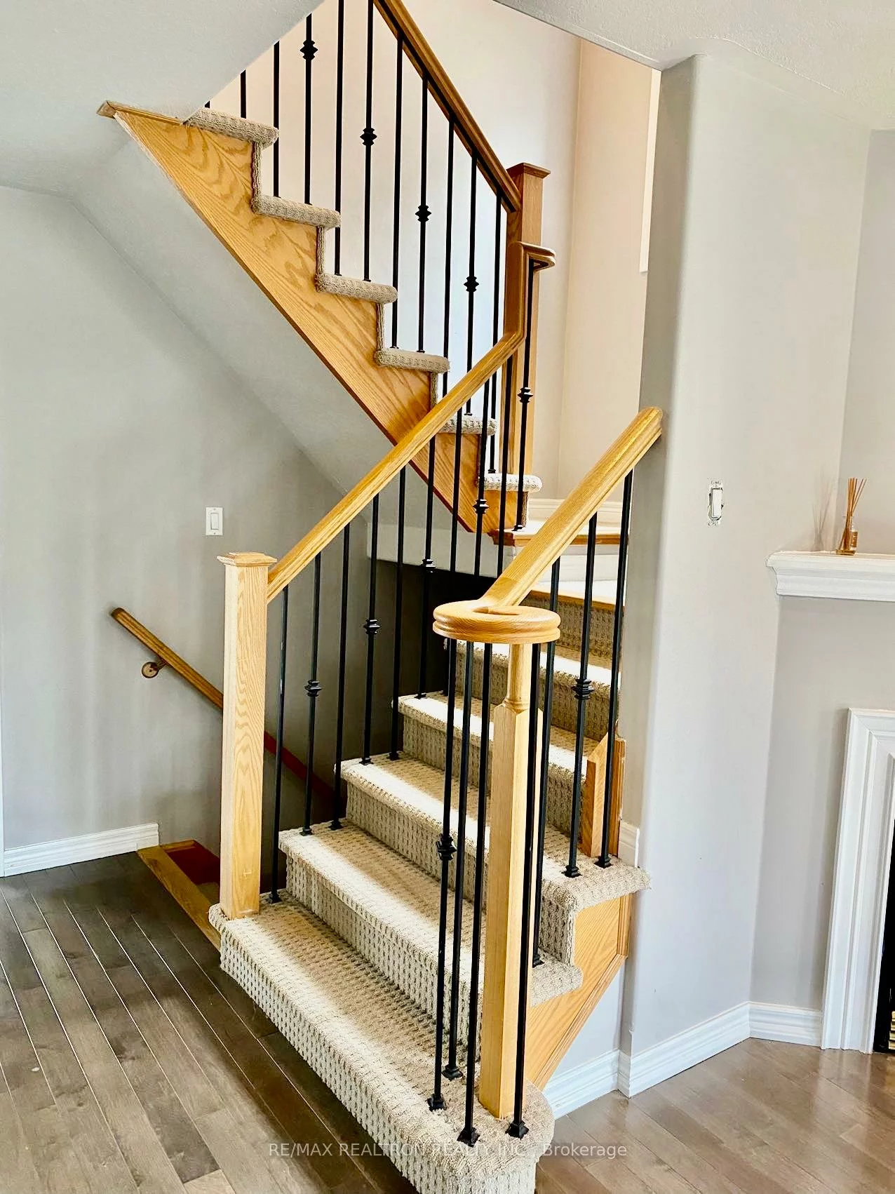 17, Christina, Bradford, Bradford West Gwillimbury