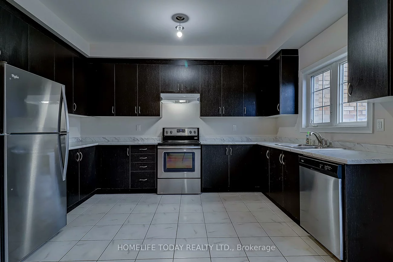 67, Daniele, Bradford, Bradford West Gwillimbury