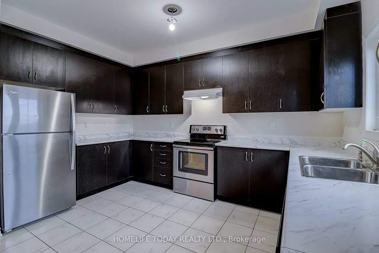 67, Daniele, Bradford, Bradford West Gwillimbury