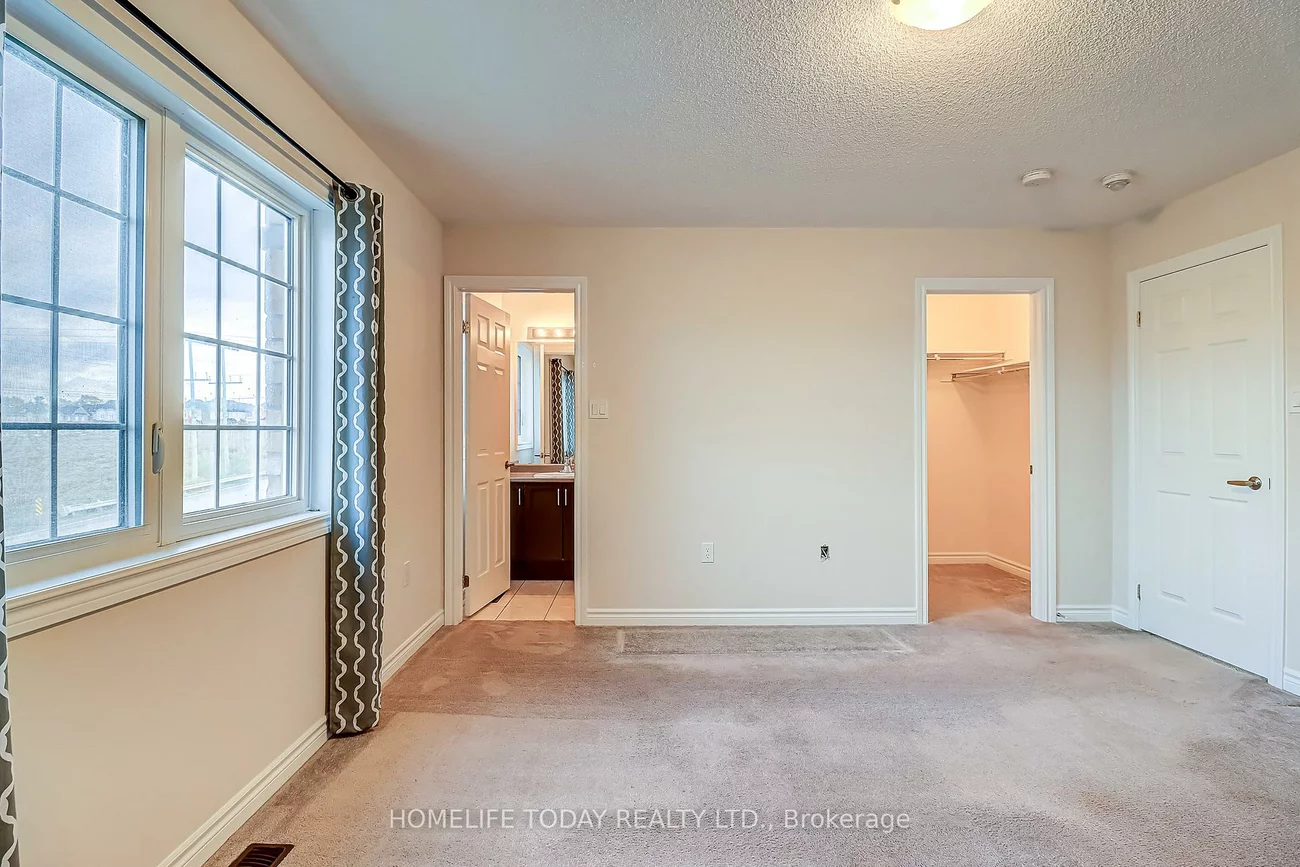 67, Daniele, Bradford, Bradford West Gwillimbury