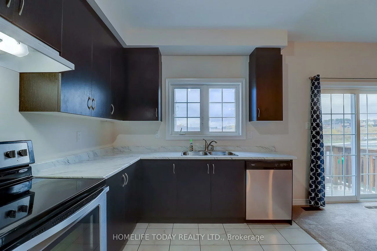 67, Daniele, Bradford, Bradford West Gwillimbury