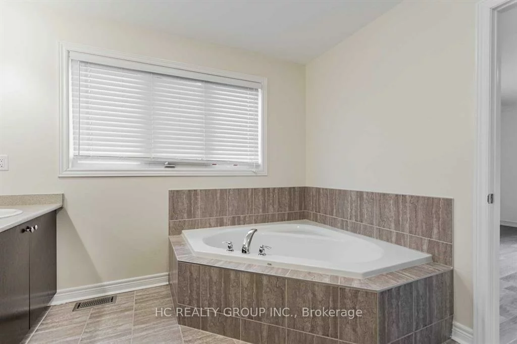 20, Tigertail, Bradford, Bradford West Gwillimbury