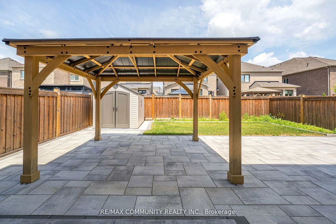 146, Wandering Glider, Bradford, Bradford West Gwillimbury