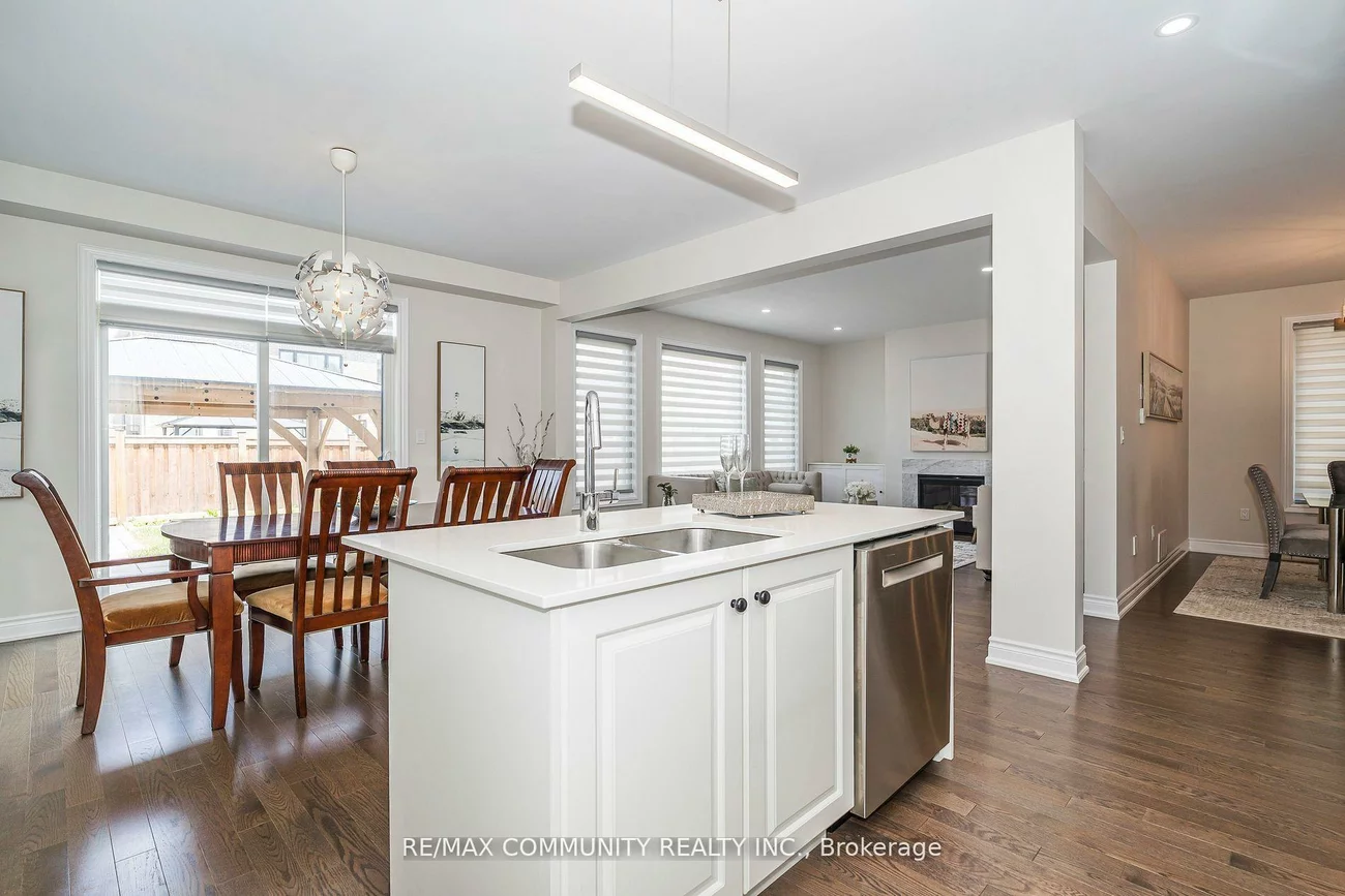 146, Wandering Glider, Bradford, Bradford West Gwillimbury