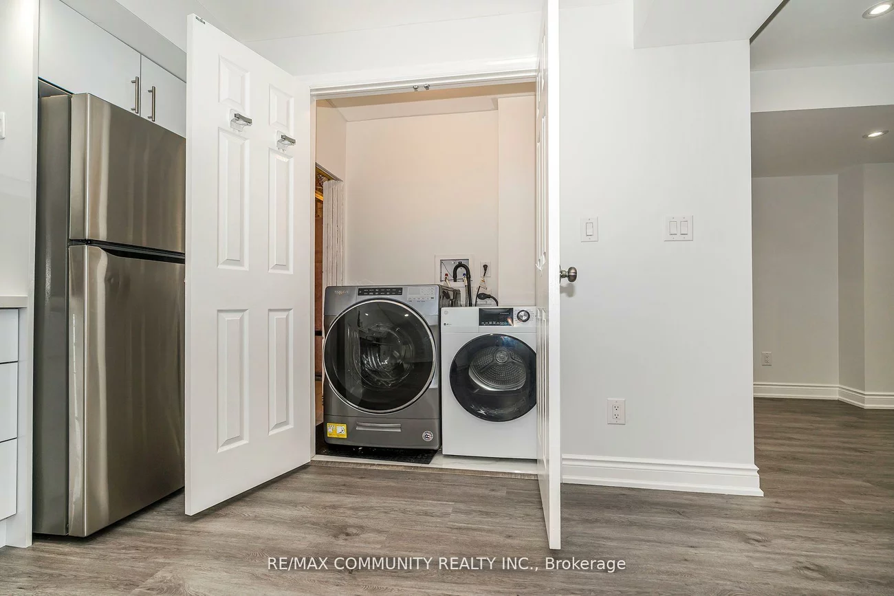 146, Wandering Glider, Bradford, Bradford West Gwillimbury