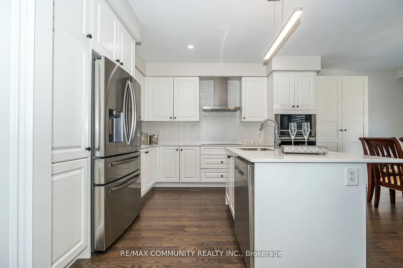 146, Wandering Glider, Bradford, Bradford West Gwillimbury