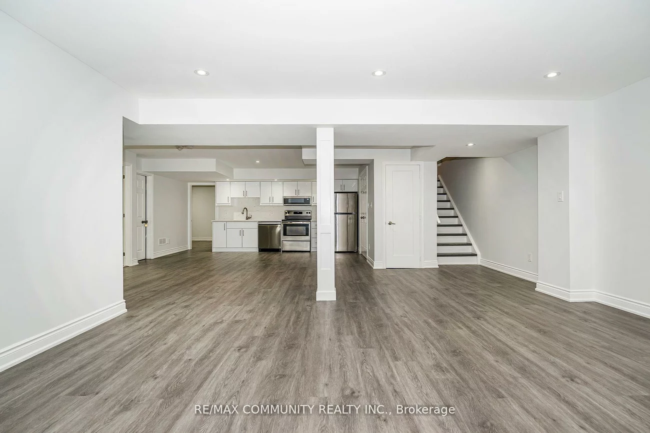 146, Wandering Glider, Bradford, Bradford West Gwillimbury