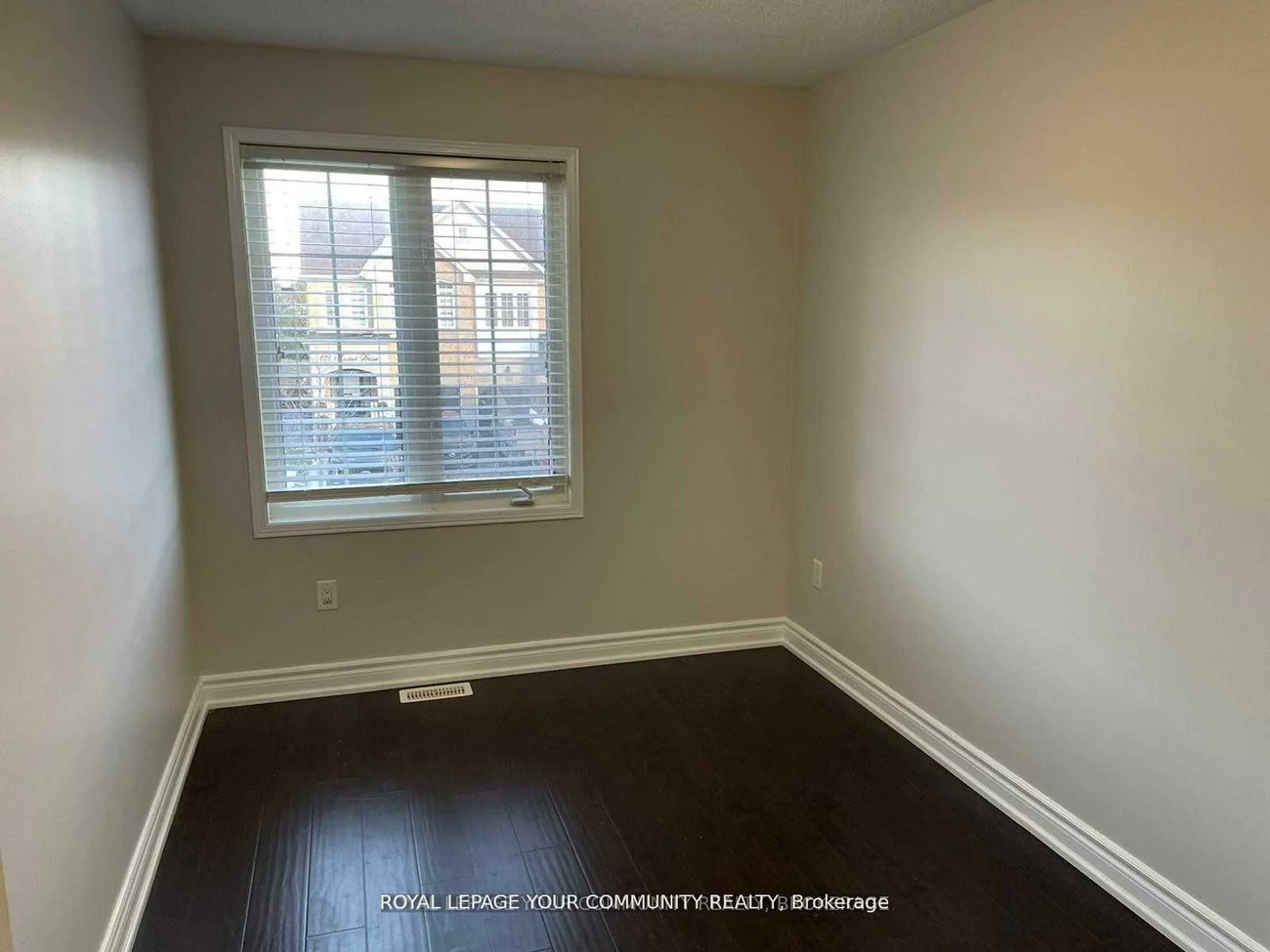 122, Russel, Bradford, Bradford West Gwillimbury