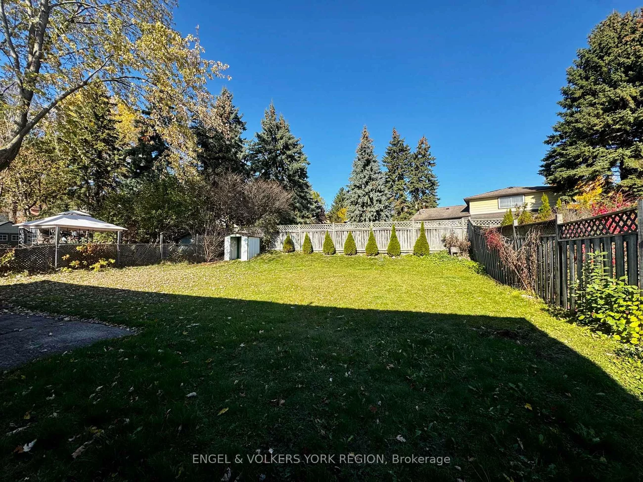 135, Luxury, Bradford, Bradford West Gwillimbury