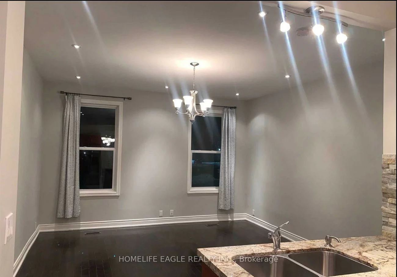 87, Simcoe, Bradford, Bradford West Gwillimbury