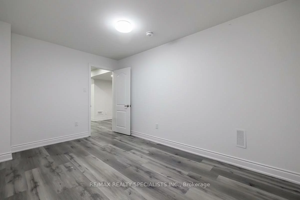 1, Huron, Bradford, Bradford West Gwillimbury