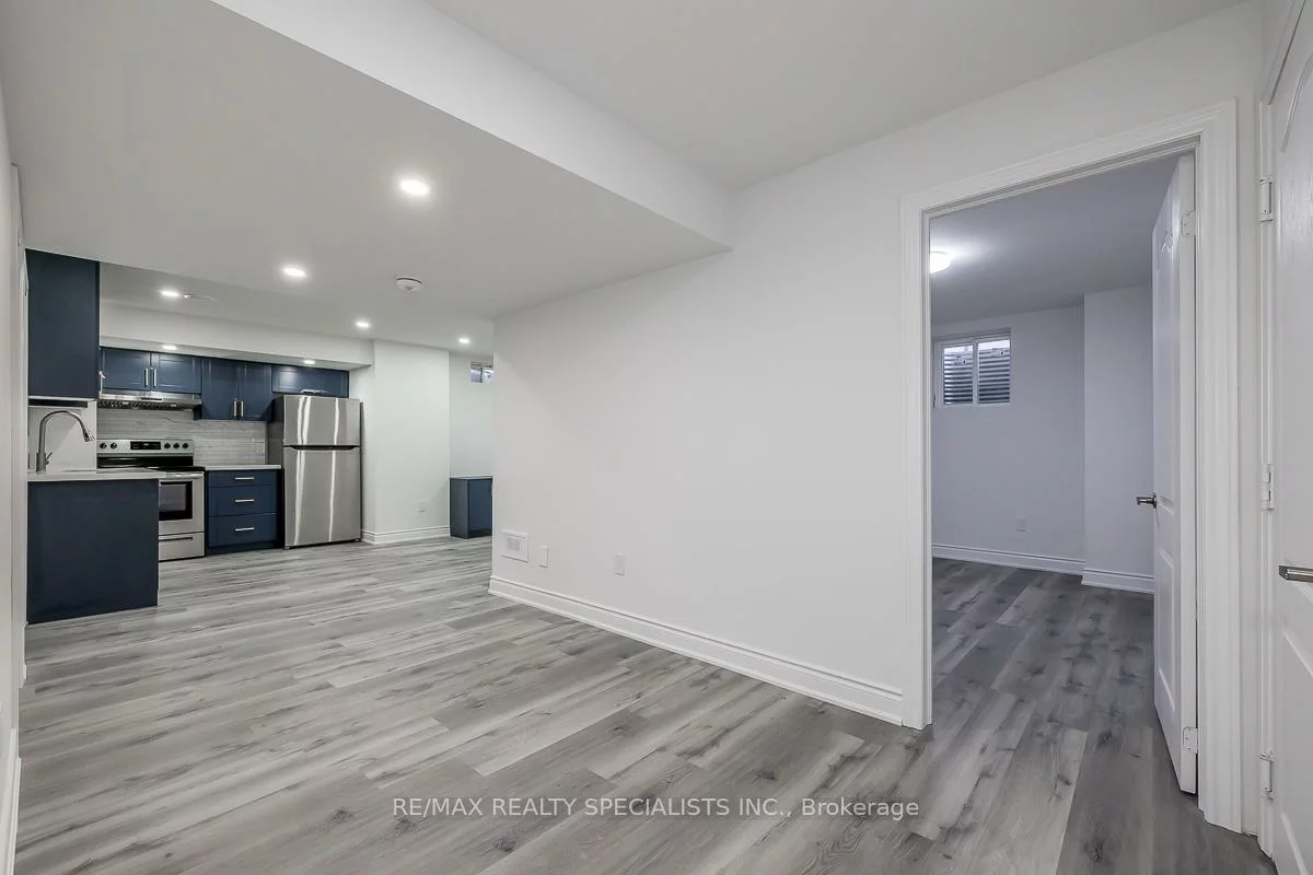 1, Huron, Bradford, Bradford West Gwillimbury