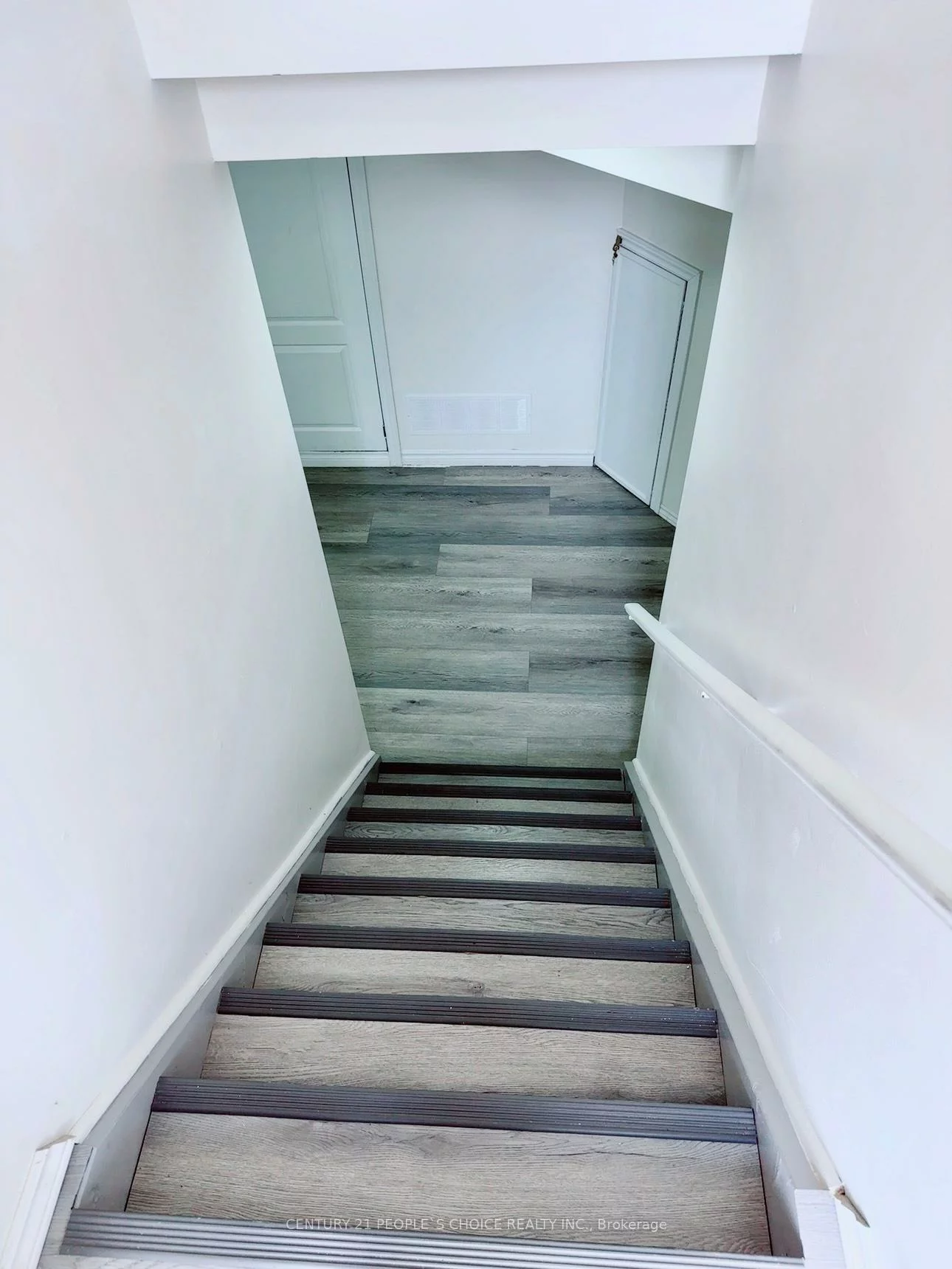 15, Slack, Bradford, Bradford West Gwillimbury